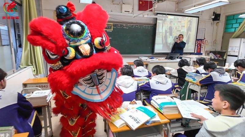 醒狮已经融入到同学们的生活学习中。受访者供图