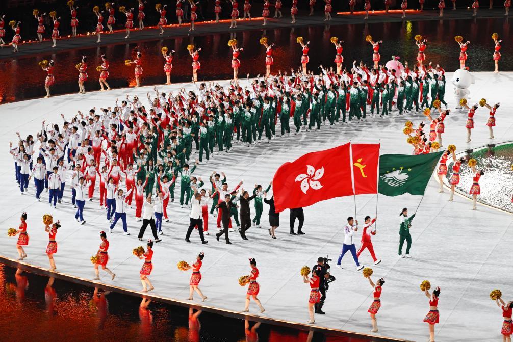 11月9日，广东省体育代表团、香港特别行政区体育代表团、澳门特别行政区体育代表团在入场仪式上共同入场。