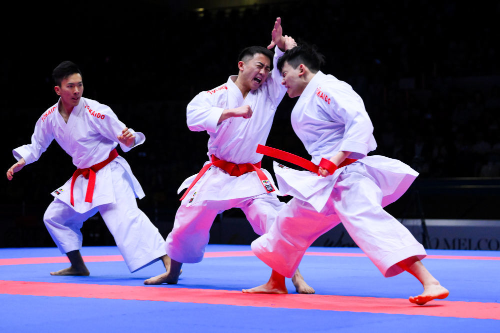 11月6日，澳门队在比赛中。新华社发（张金加摄）