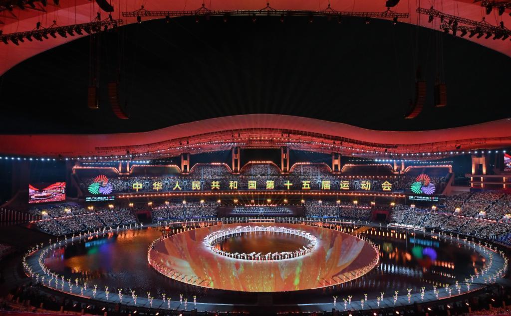 这是11月9日拍摄的广东奥林匹克体育中心内景。