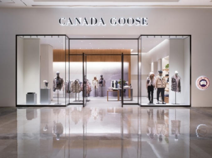 Canada Goose加拿大鹅郑州丹尼斯大卫城精品店启幕