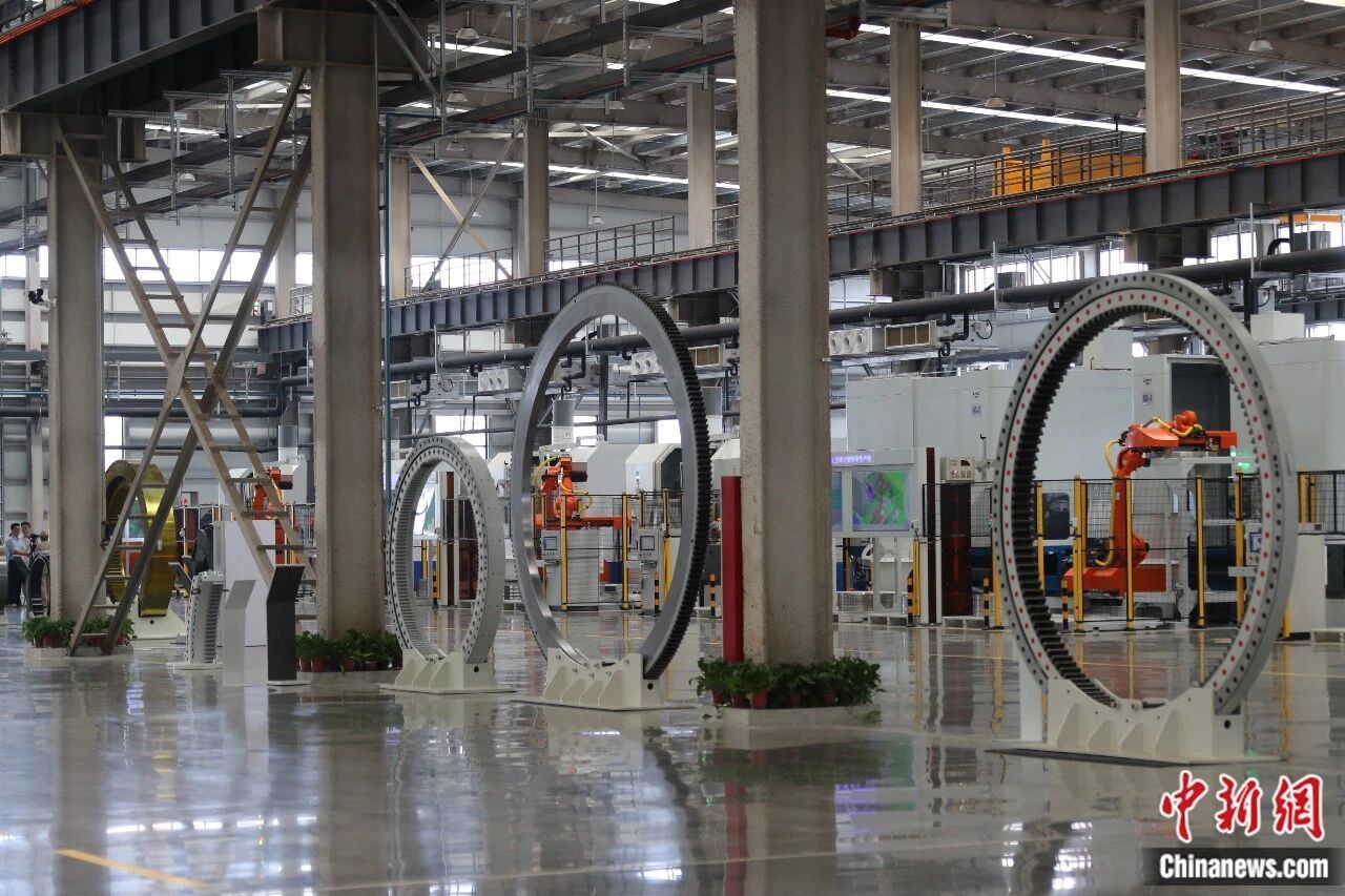 河南洛阳一处轴承生产车间。 王中举 摄