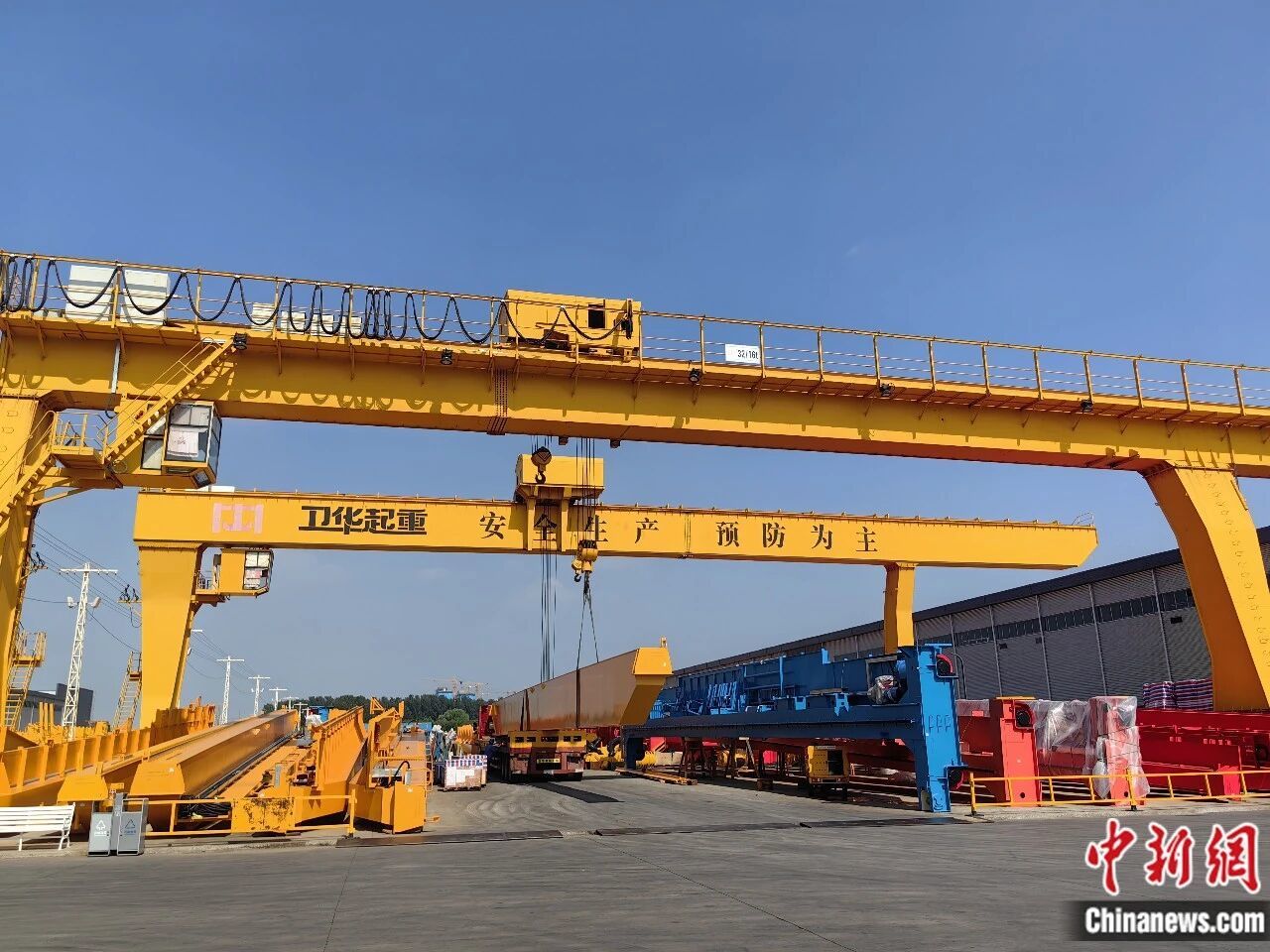 长垣起重产业园内的起重设备。 刘鹏 摄