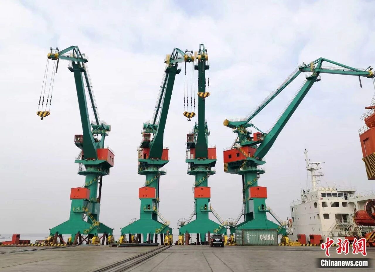 出口印尼的起重机械设备。 长垣市委宣传部供图
