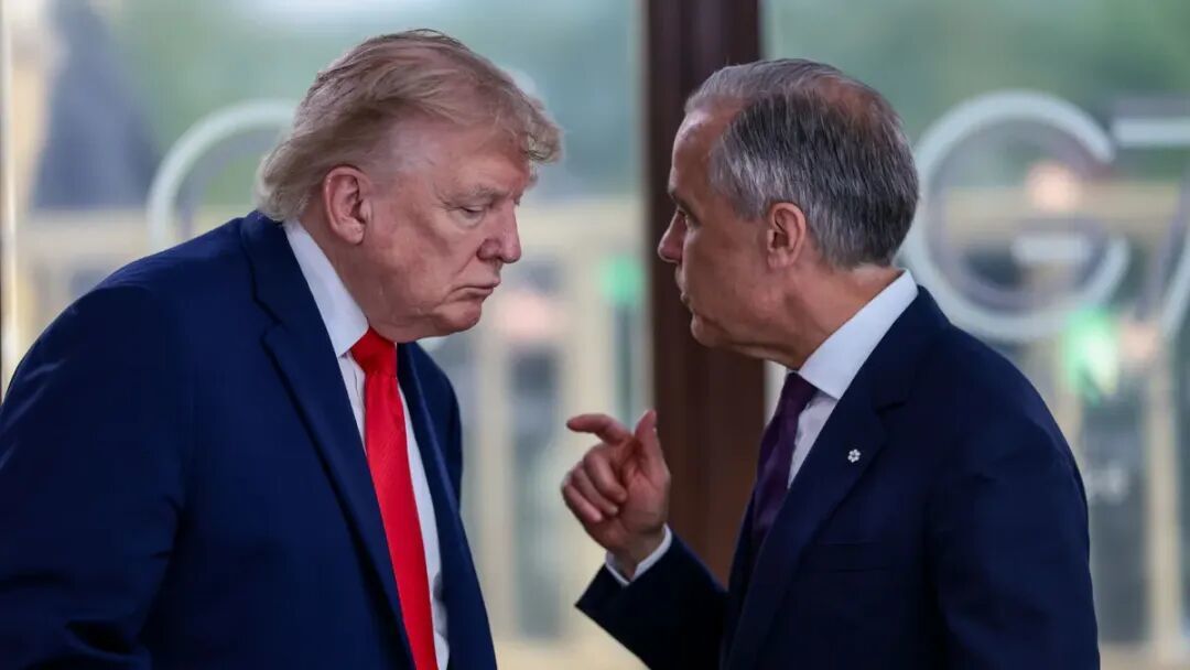 美国总统唐纳德&middot;特朗普与加拿大总理马克&middot;卡尼通话。